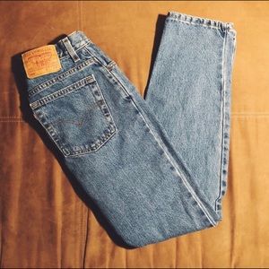 Vintage Levi’s Women’s High Rise Mom Jeans